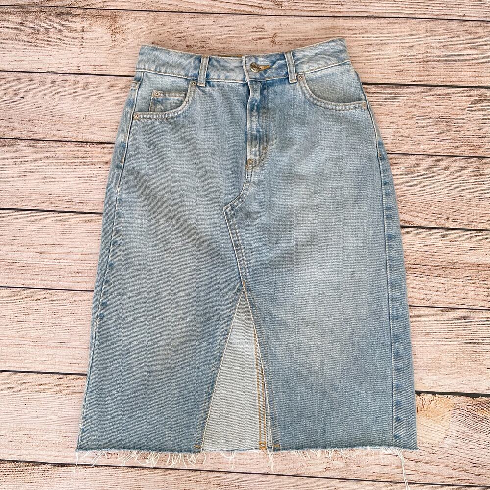 Topshop Moto Denim Pencil Skirt Size 2 Light Wash High Waist Front Slit
